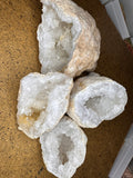 Large Cracked Geodes