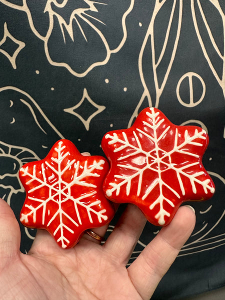 Red & White Snowflake Salt & Pepper Shakers