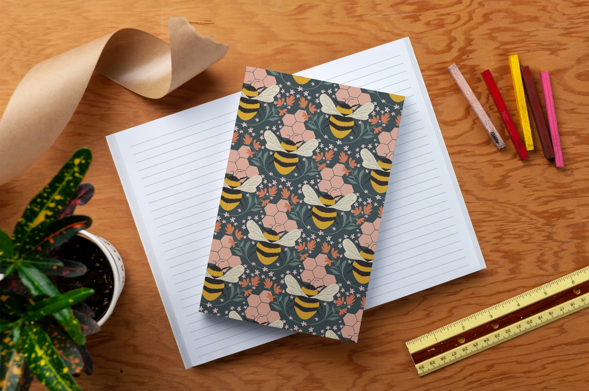 Honeycomb Bee Notebook – Obscurityshop