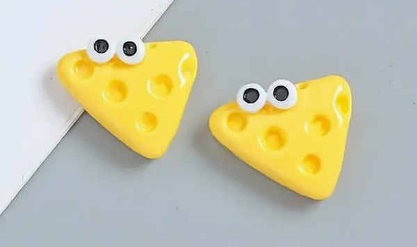 Itty Bitty Cheese Blocks (with Googley Eyes)