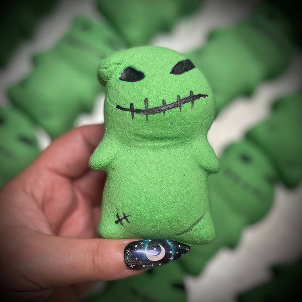 Oogie boogie bath bomb